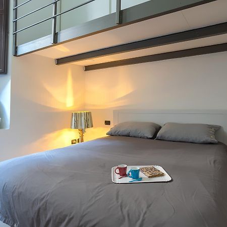 Life Is Beautiful Design Loft Navigli Romolo, Netflix, Wifi, Ac And Street Parking Apartment Milan Exterior photo